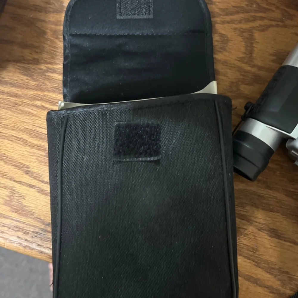 capture view 8x22 vga digital camera binocular